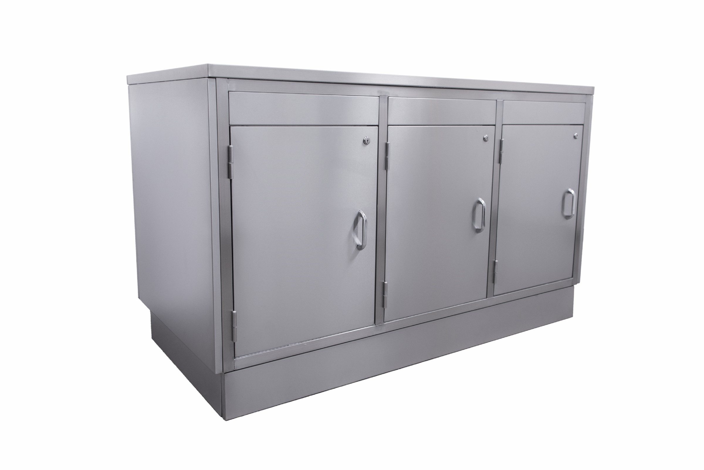 Parry 3DBC - 3 Door Base Counter Cabinet